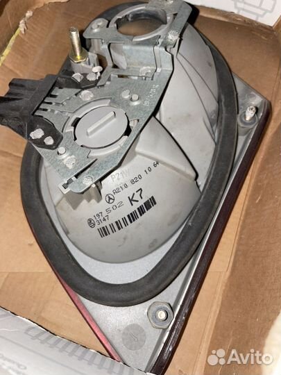 Фонарь задний правый Mercedes Benz W210