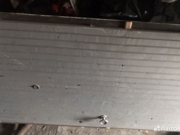 Железная дверь