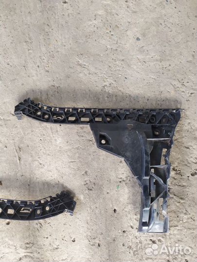 Кронштейн заднего бампера Mercedes W213 E