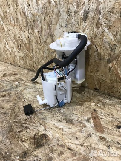 Топливный насос Toyota C-Hr