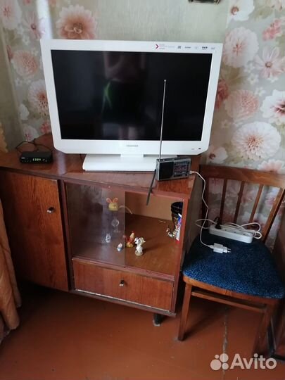 Стенка, диван, тумба (без телевизора), столик журн