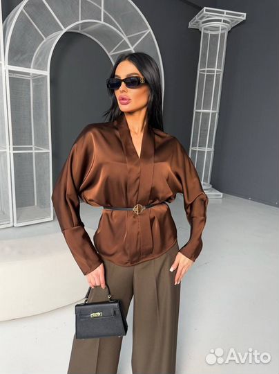 Стильная блузка ремешок в комплекте