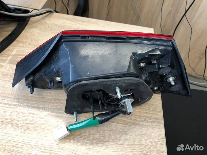 Задний внутренний правый фонарь Toyota Camry 70