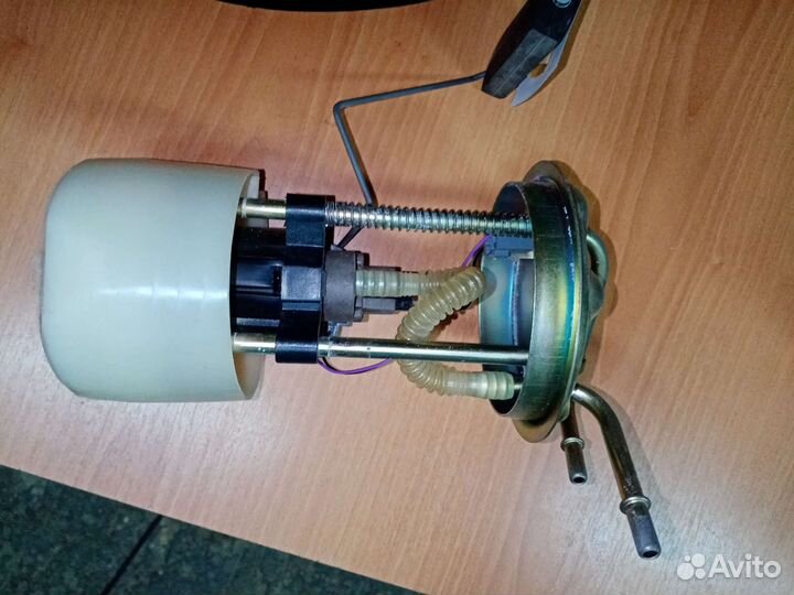 Электро бензонасос в сборе ваз2123