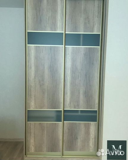 Шкаф с зеркалом