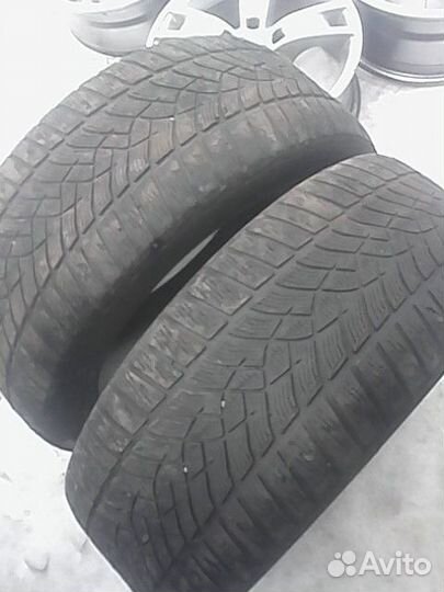 Goodyear UltraGrip Performance Gen-1 235/45 R17