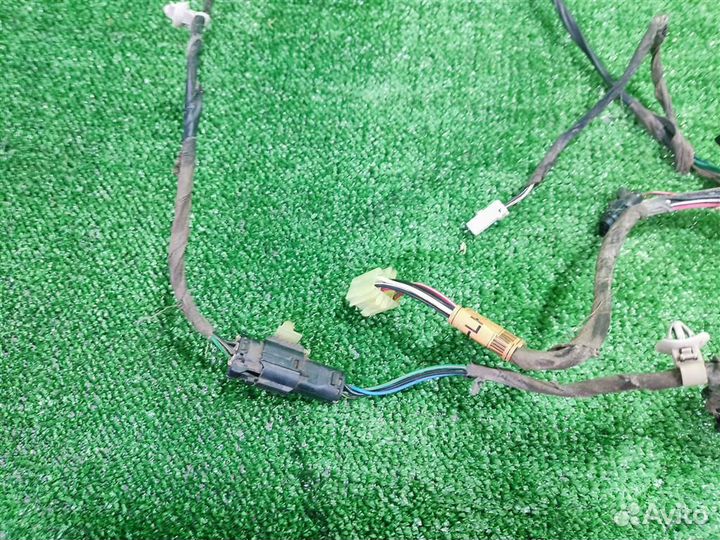 Проводка двери задней левой Ssangyong Rexton 2005