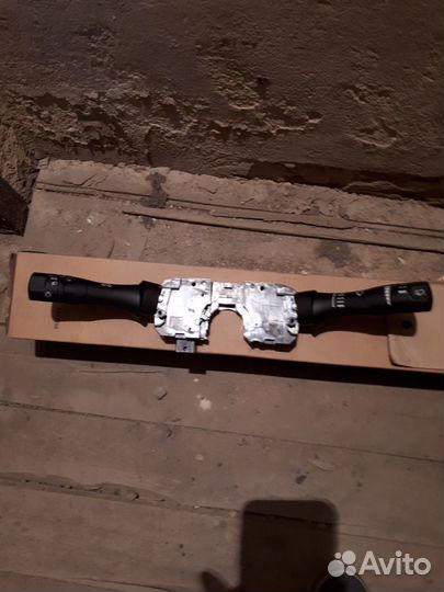 Продаю переключатель света на руль для Nissan Juke