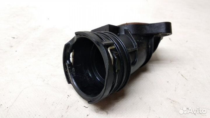 Фланец системы охлаждения Mercedes-Benz C W204 3.5