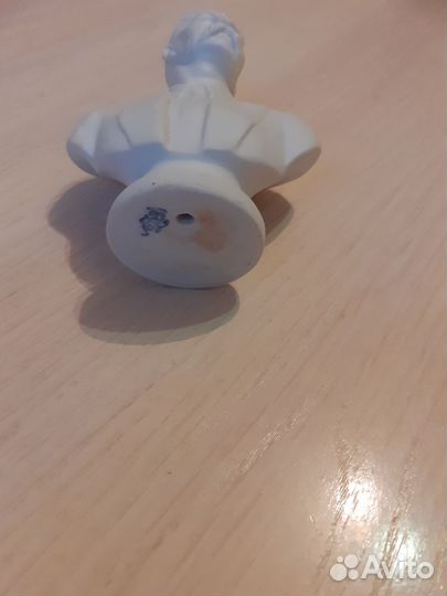 Бюст Горького