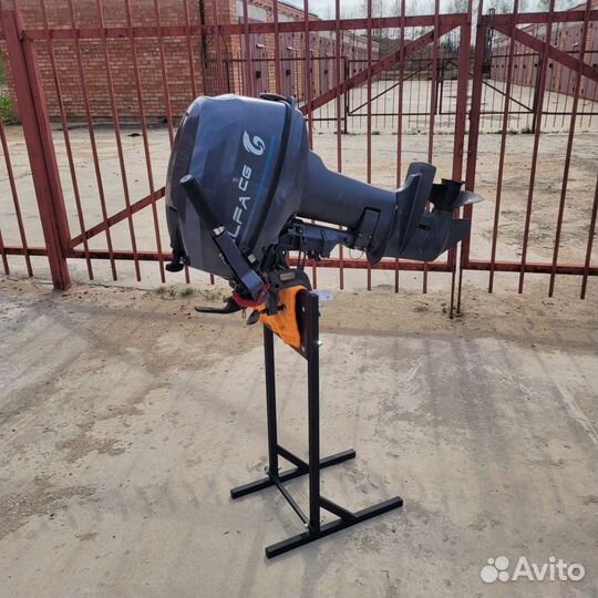 Подставка для лодочного мотора до 30 л.с