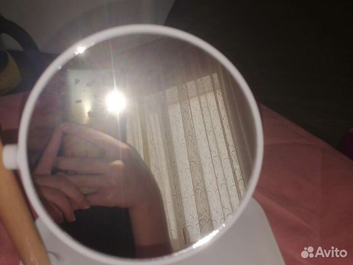 Зеркало с полочкой для косметики (для ванной)