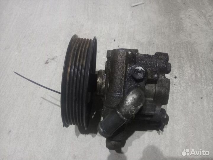 Насос гидроусилителя руля (гур ) Toyota Corolla