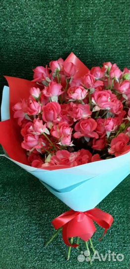 Букет кустовых роз