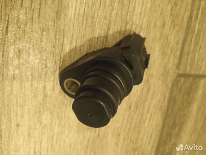 Датчик положения распредвала Honda Fit (L13A)