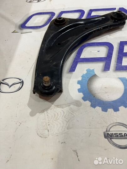 Рычаг подвески нижний передний правый Nissan Juke