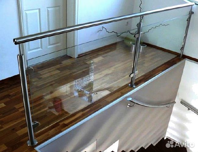 Стеклянные ограждения лестницы от производителя