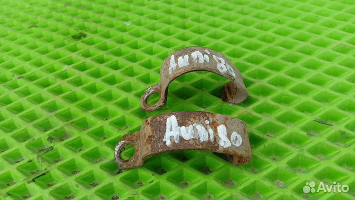 Скоба втулки стабилизатора Audi 80 B3, Passat B2