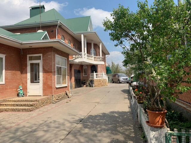 Дом 237 м² на участке 10 сот.