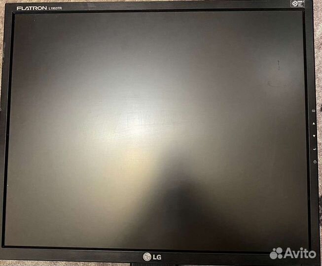 Монитор LG flatron e 1942
