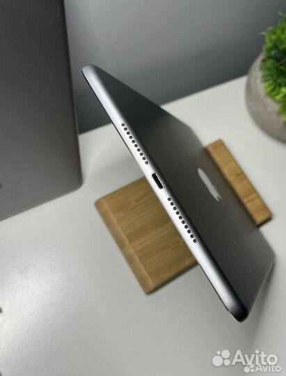iPad mini 4 128г6 + Cellular (LTE) отл. состояние