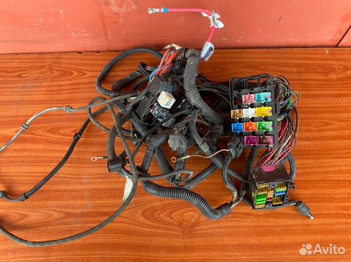 Подкапотная проводка Vw Transporter T5 AXD 2005
