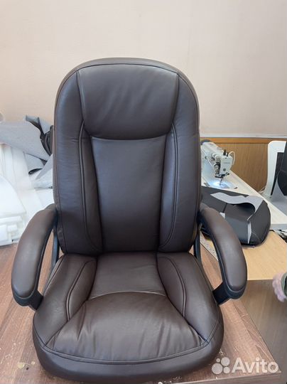 Перетяжка офисных и компьютерных кресел