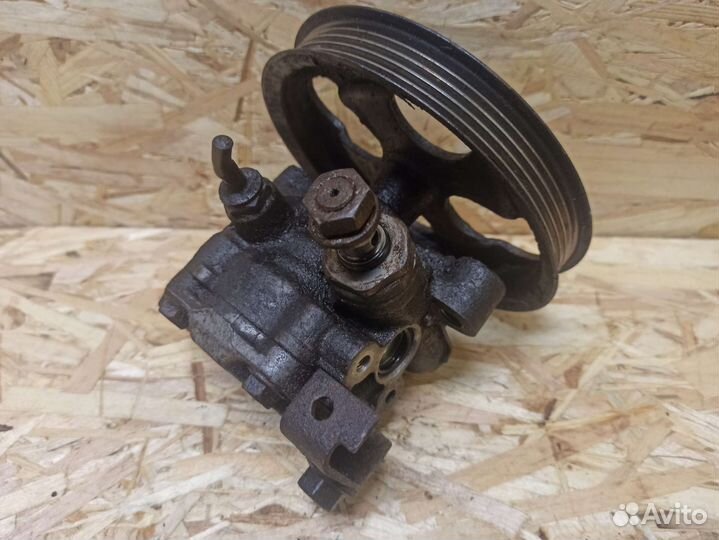 Насос гур Mitsubishi Carisma