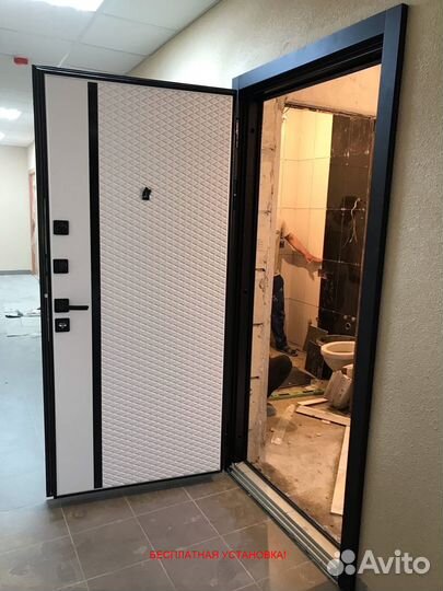 Дверь входная в квартиру с установкой