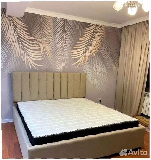 Двуспальная кровать с подъемным механизмом