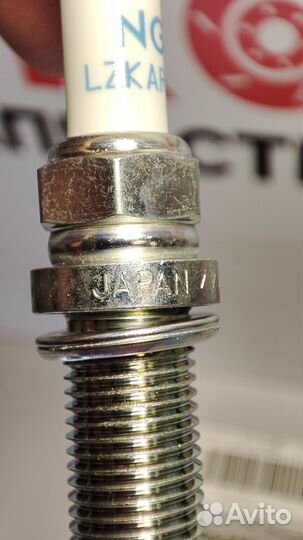 Свеча зажигания renault 224019372R оригинал