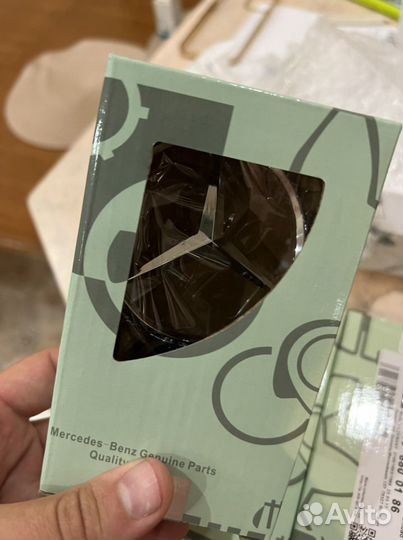 Прицел на капот Mercedes значок