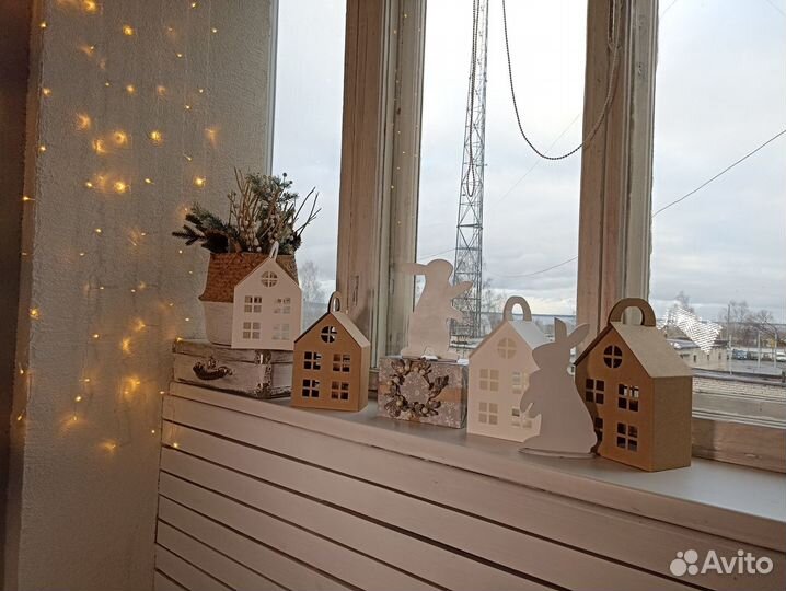 Коробка подарочная домик из плотного картона