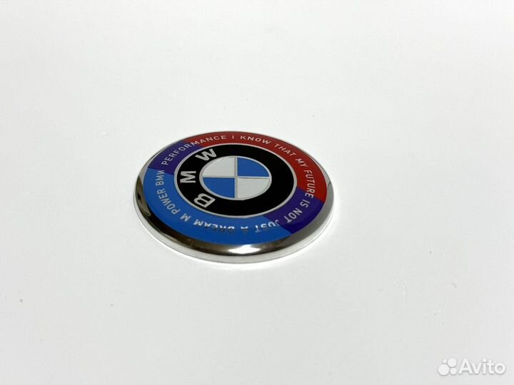 Эмблема на руль BMW Limited Edition цветной