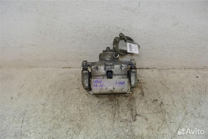 Суппорт передний левый Kia Ceed 2012-2018