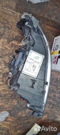 Фара ксенон правая Volvo Xc70 универсал 2004-2007