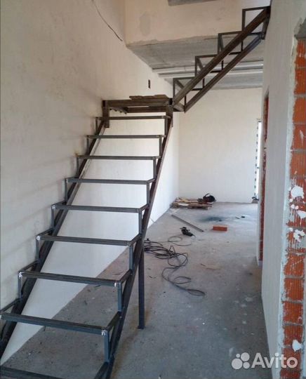 Лестницы на металлокаркасе