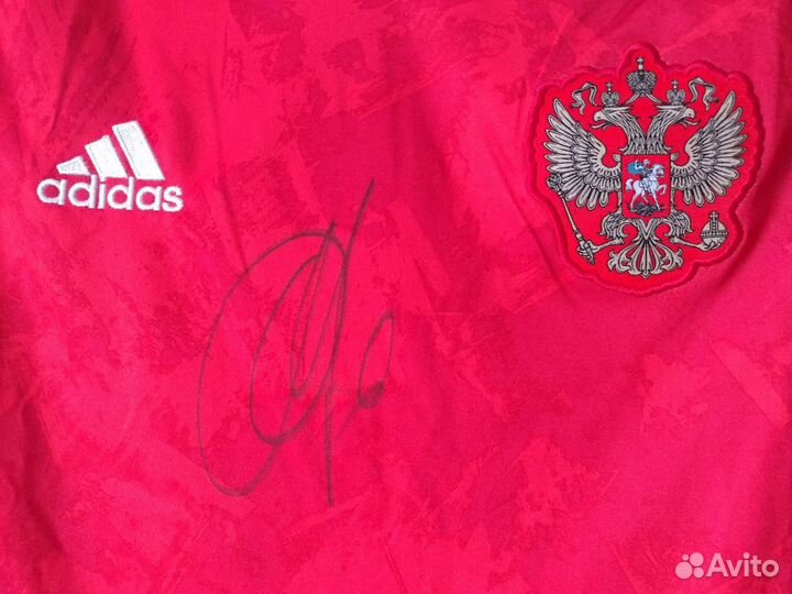 Футболка adidas с автографом