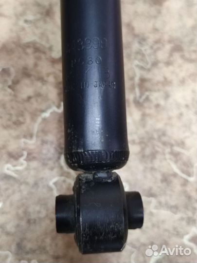 Амортизатор подвески масляный, задний KYB443399