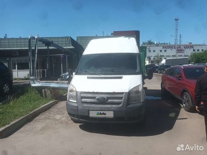 Ford Transit микроавтобус, 2011