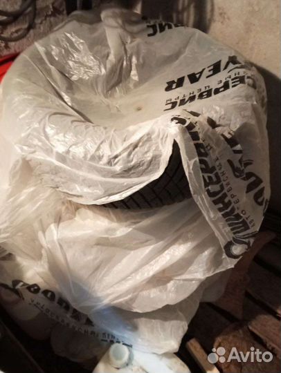 Goodyear Ultra Grip Ice Arctic 2 SUV 235/65 R18