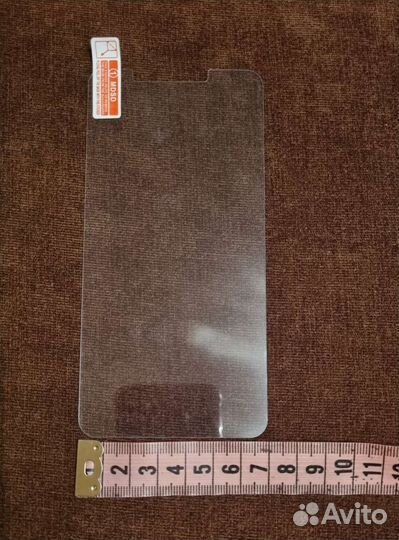 Закалённое стекло на телефон