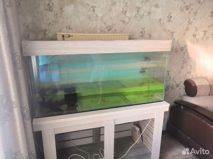 Аквариум для рыб с подставкой 300л
