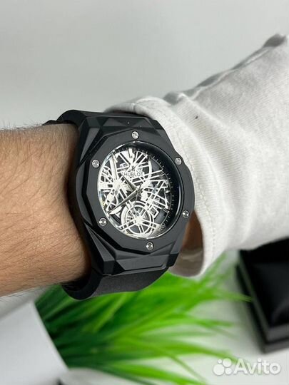 Наручные часы Hublot WHB3
