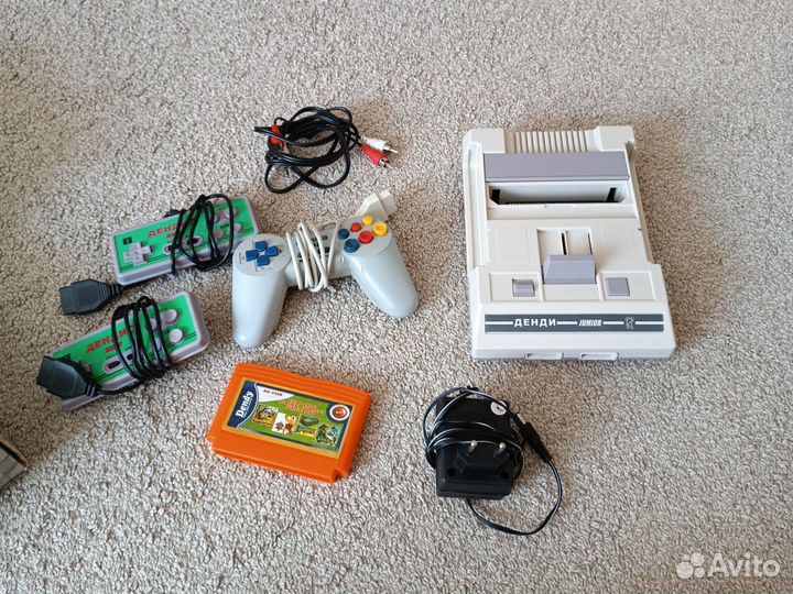 Игровая приставка dendy