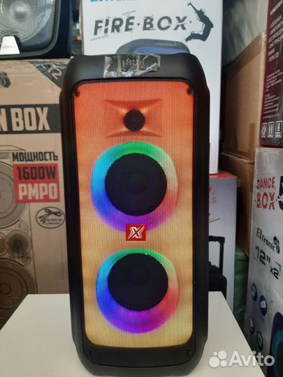 Портативная колонка X-MAX SuperFlame с микрофоном