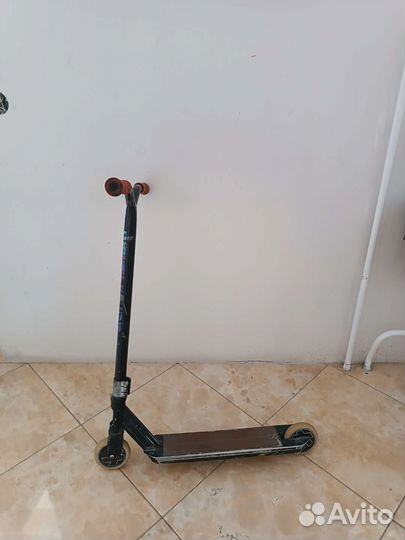 Трюковой самокат кастом в парк