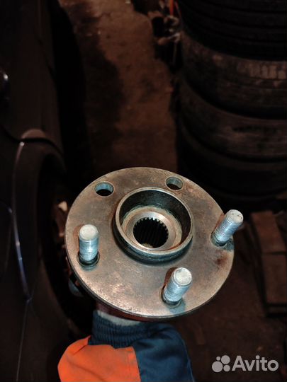 Ступица колеса задняя на subaru