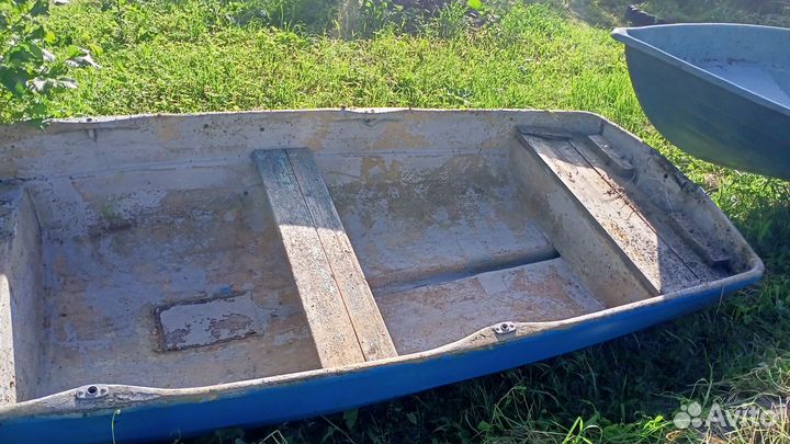 Лодка Пелла