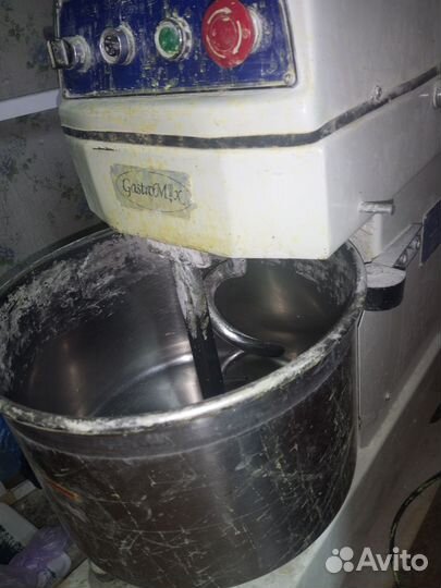 Тестомесильная машина бу на 20 литров